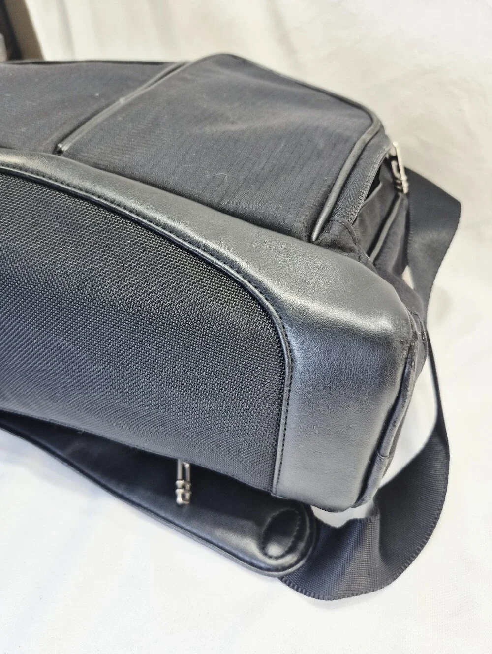 Tumi Expandable Laptop Briefcase Ballistic Nylon Multi Pocket Black Strap 25720